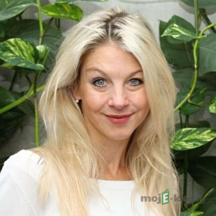 Tři oříšky pro Popelku - František Pavlíček Tři oříšky pro Popelku - František Pavlíček